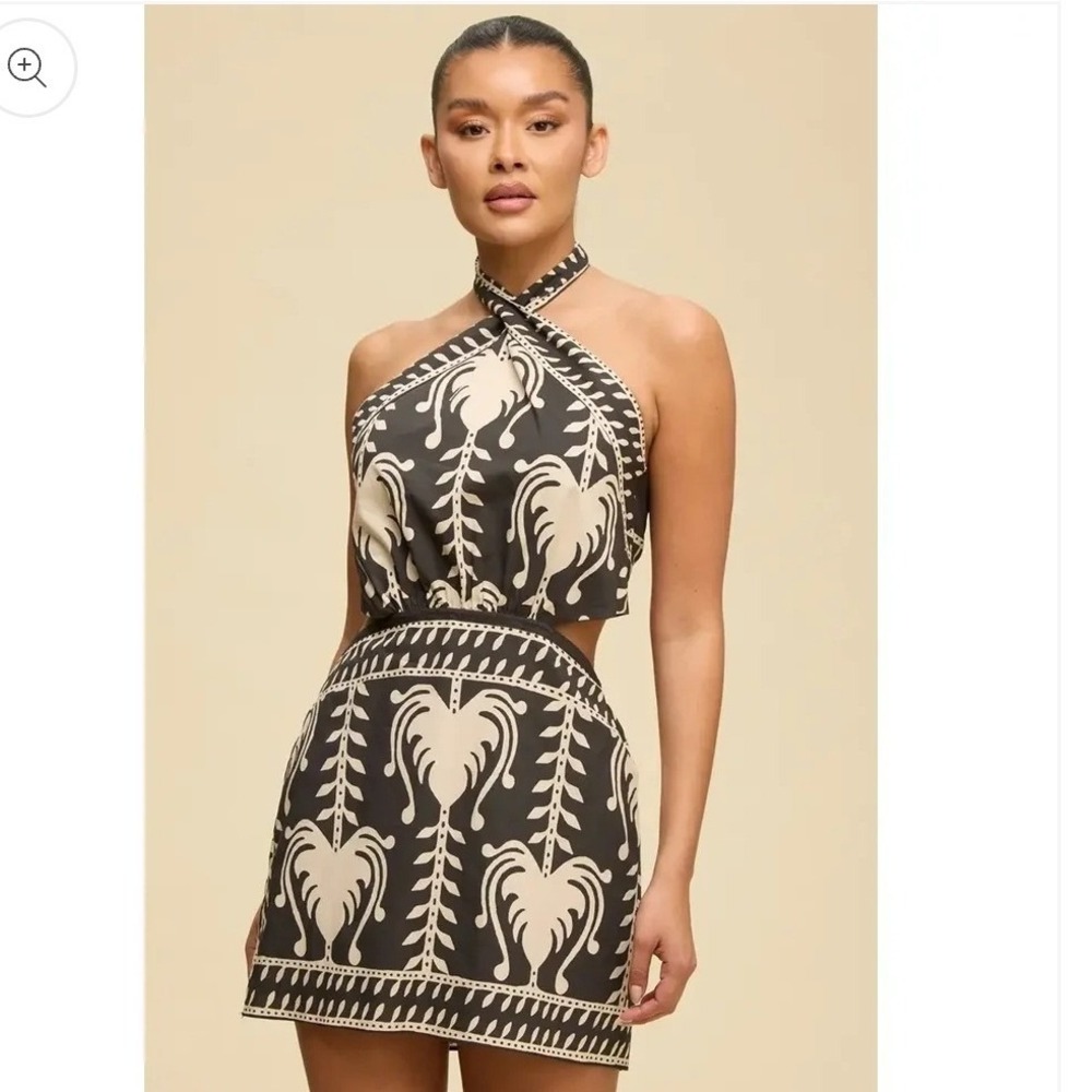 Luxxel Black Cream Tropical Print Halter Cut-Out Mini Dress Small NWT
